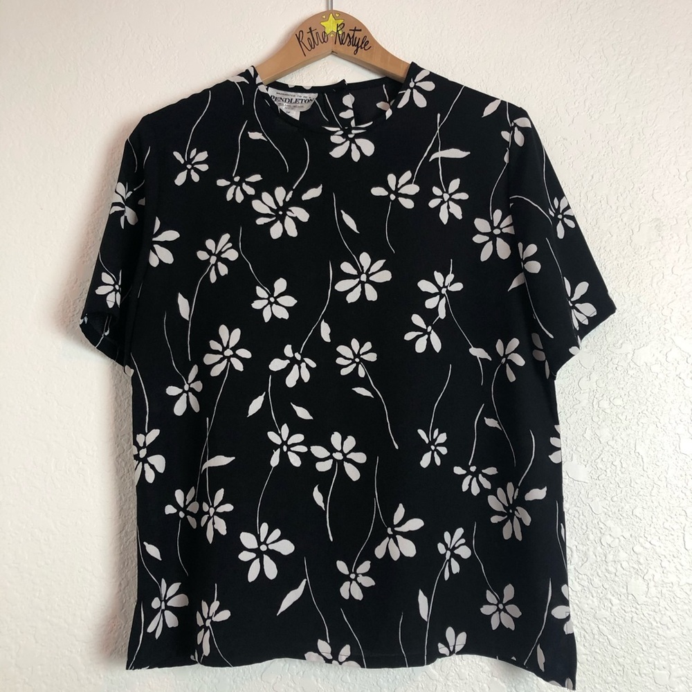 🌟 Pendleton 🌟 Floral Black & White Skirt Set